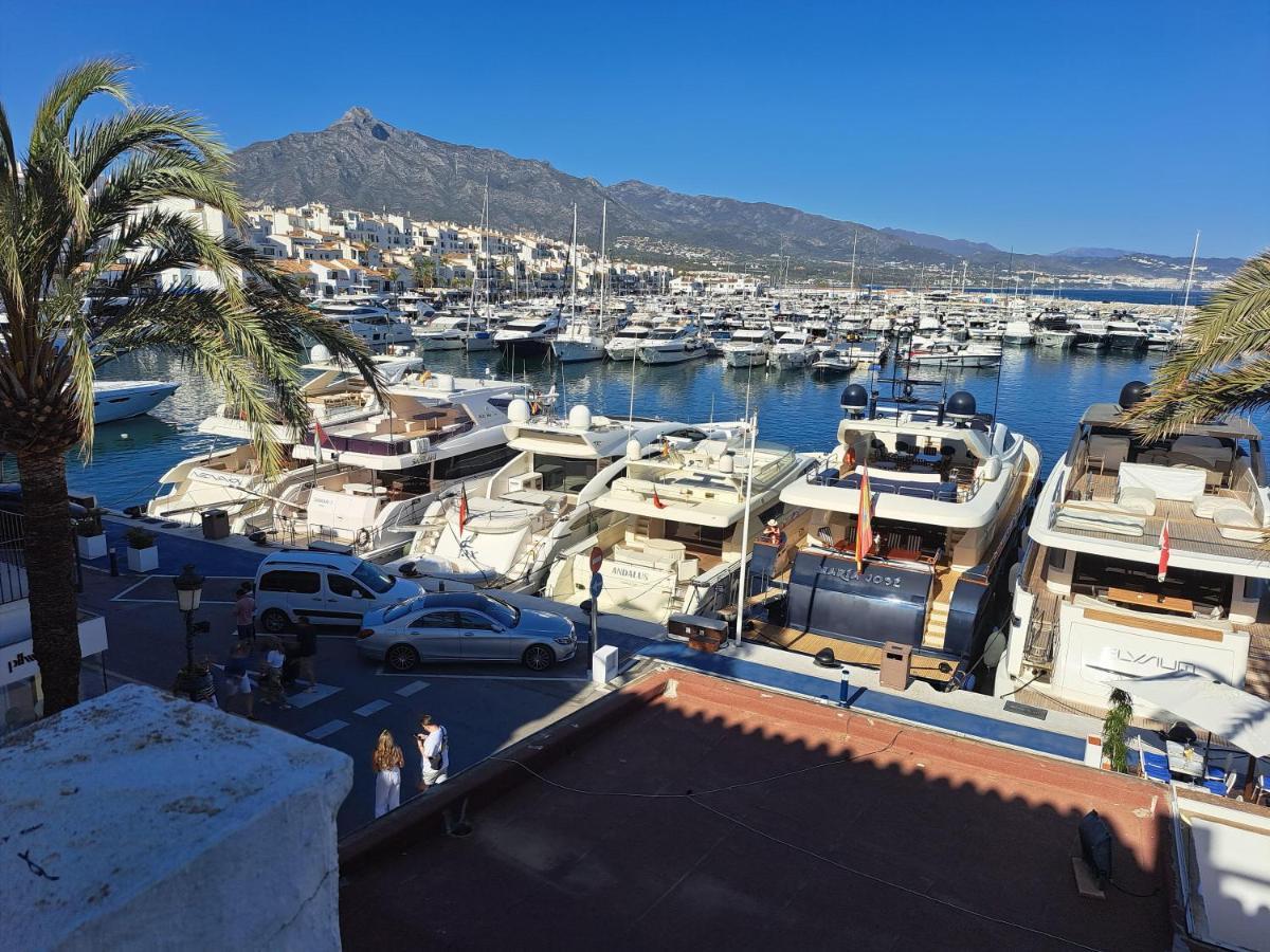 Private Suites In Huge Penthouse 1St Line Puerto Banus, Incredible Views, Jacuzzis Marbella Kültér fotó