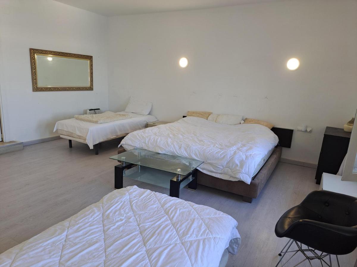 Private Suites In Huge Penthouse 1St Line Puerto Banus, Incredible Views, Jacuzzis Marbella Kültér fotó