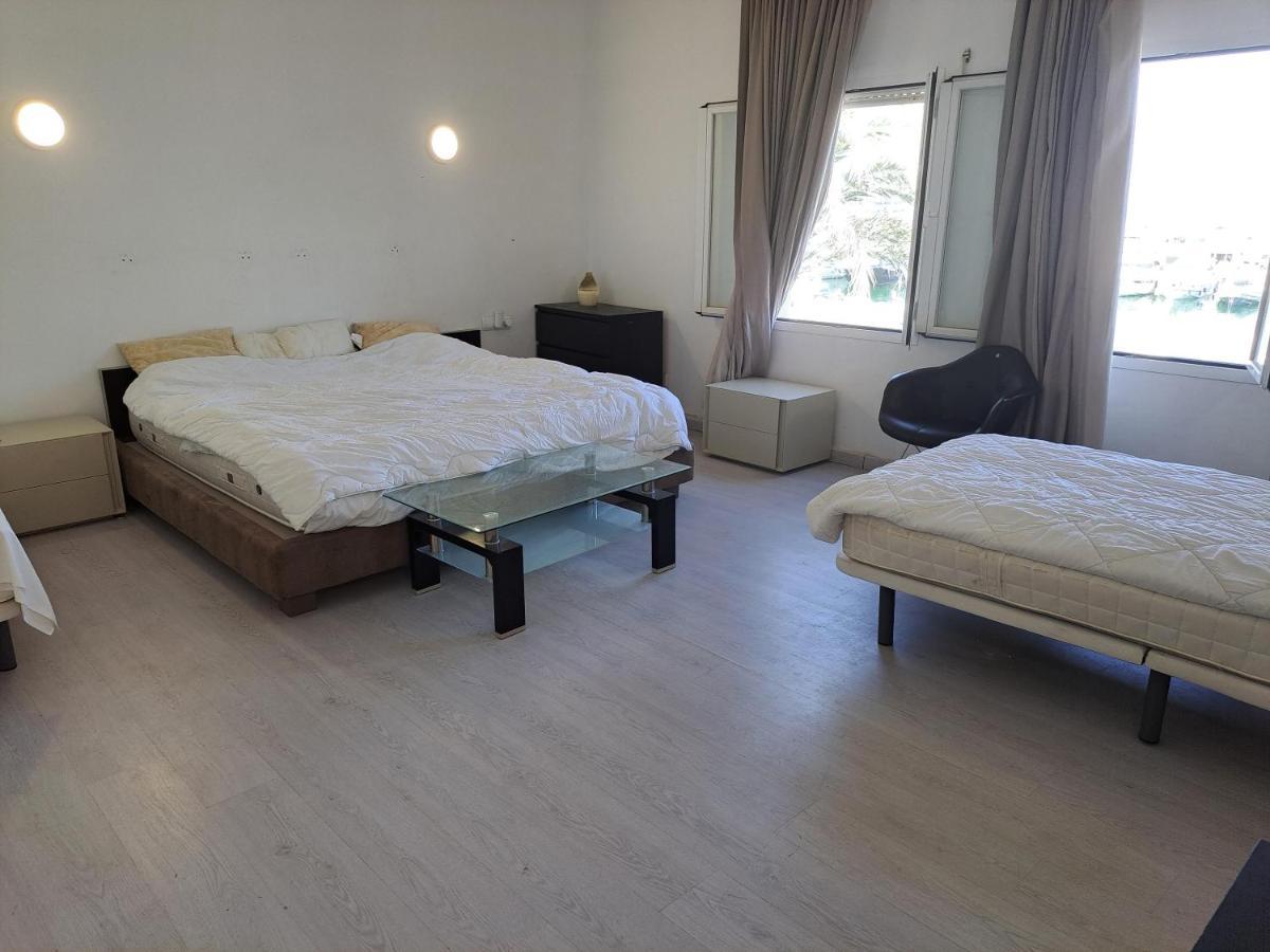 Private Suites In Huge Penthouse 1St Line Puerto Banus, Incredible Views, Jacuzzis Marbella Kültér fotó