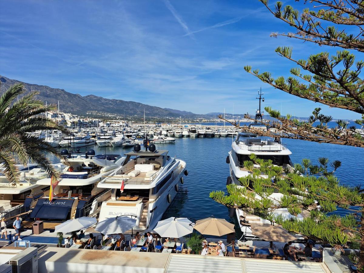 Private Suites In Huge Penthouse 1St Line Puerto Banus, Incredible Views, Jacuzzis Marbella Kültér fotó